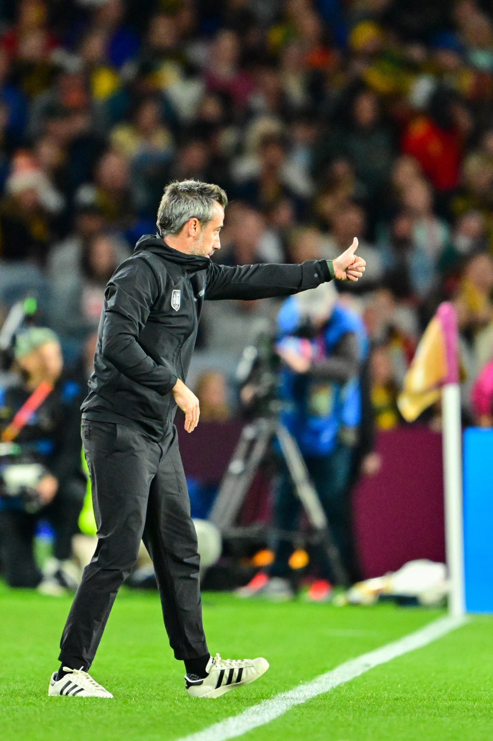 斯洛文尼亚女足在比赛中夺冠