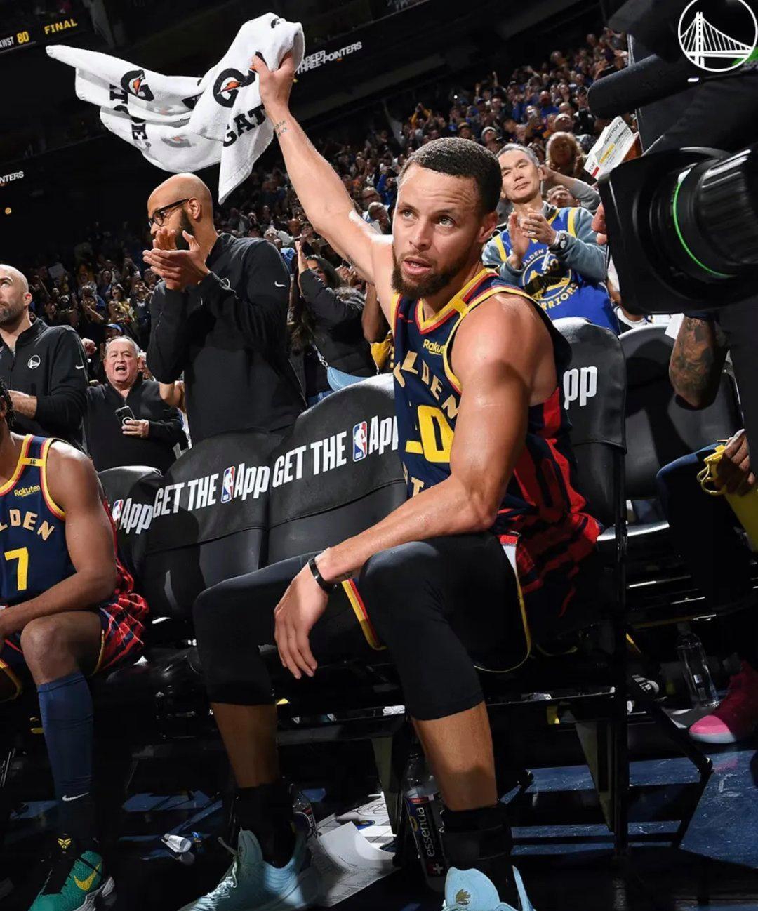 澳洲勇士球员再次大爆发,助球队赢得胜利 澳洲勇士球员再次大爆发,助球队赢得胜利