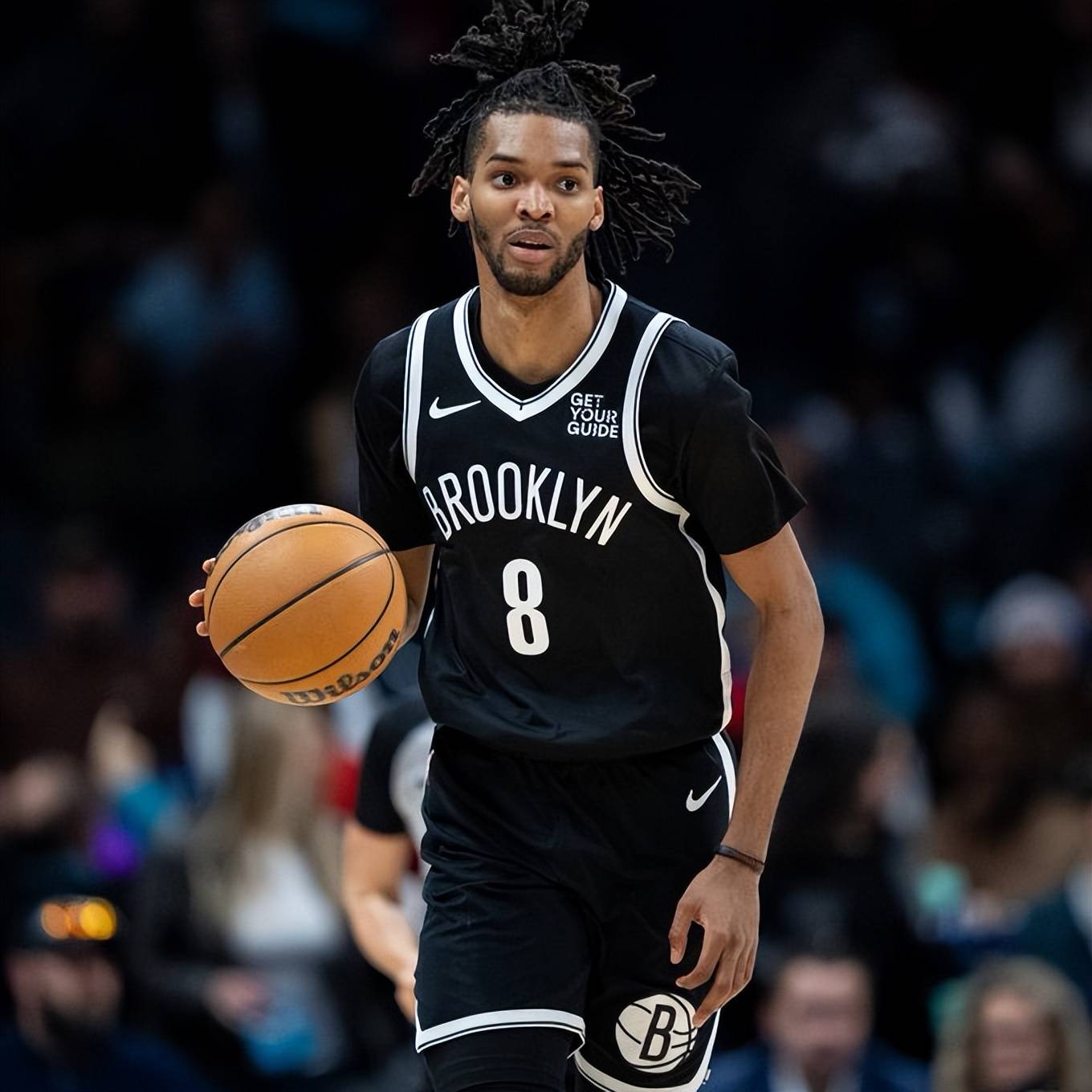 人主场力克篮网，全队表现亮眼