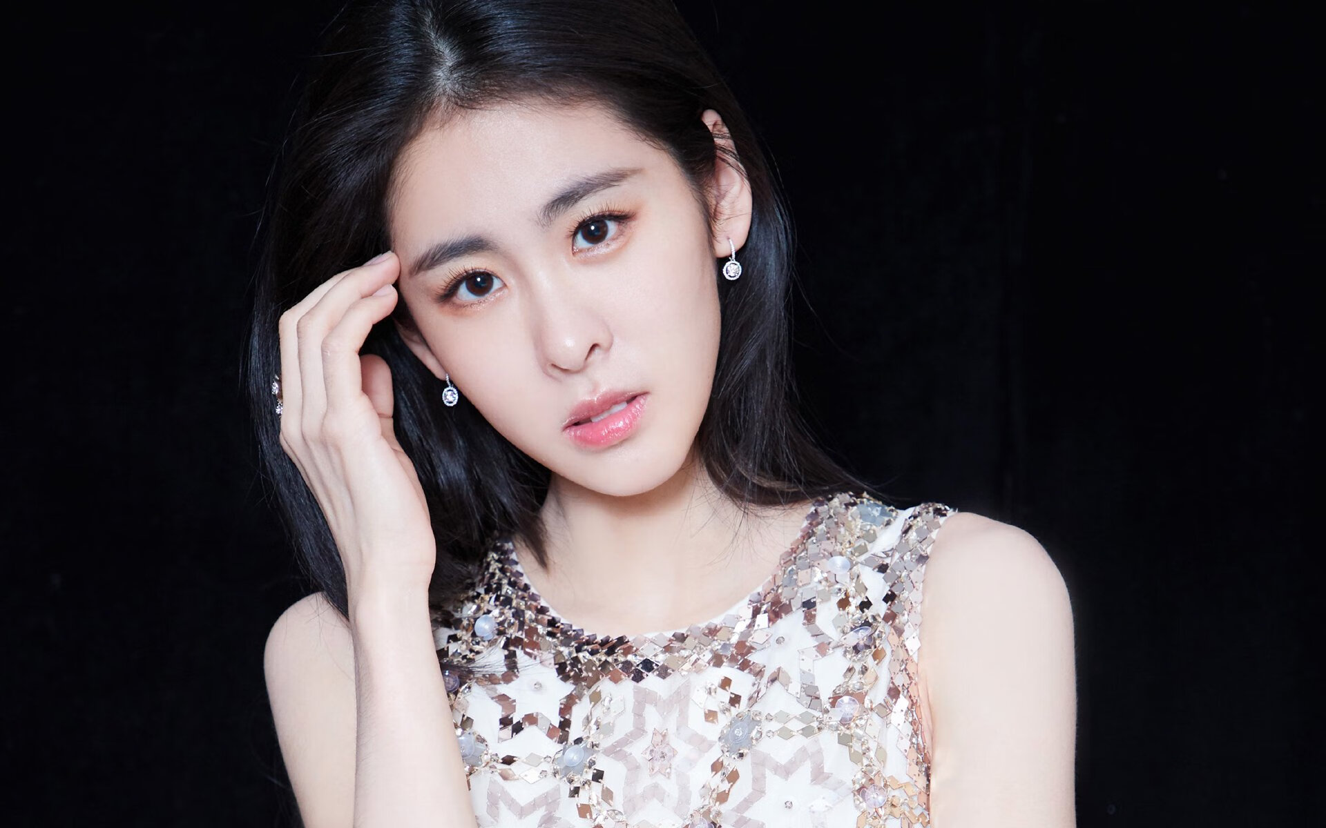 开云体育-非洲雄鹰击穿欧洲铁壁,曼城太子亚平宁加冕,足球新轴心正在转动