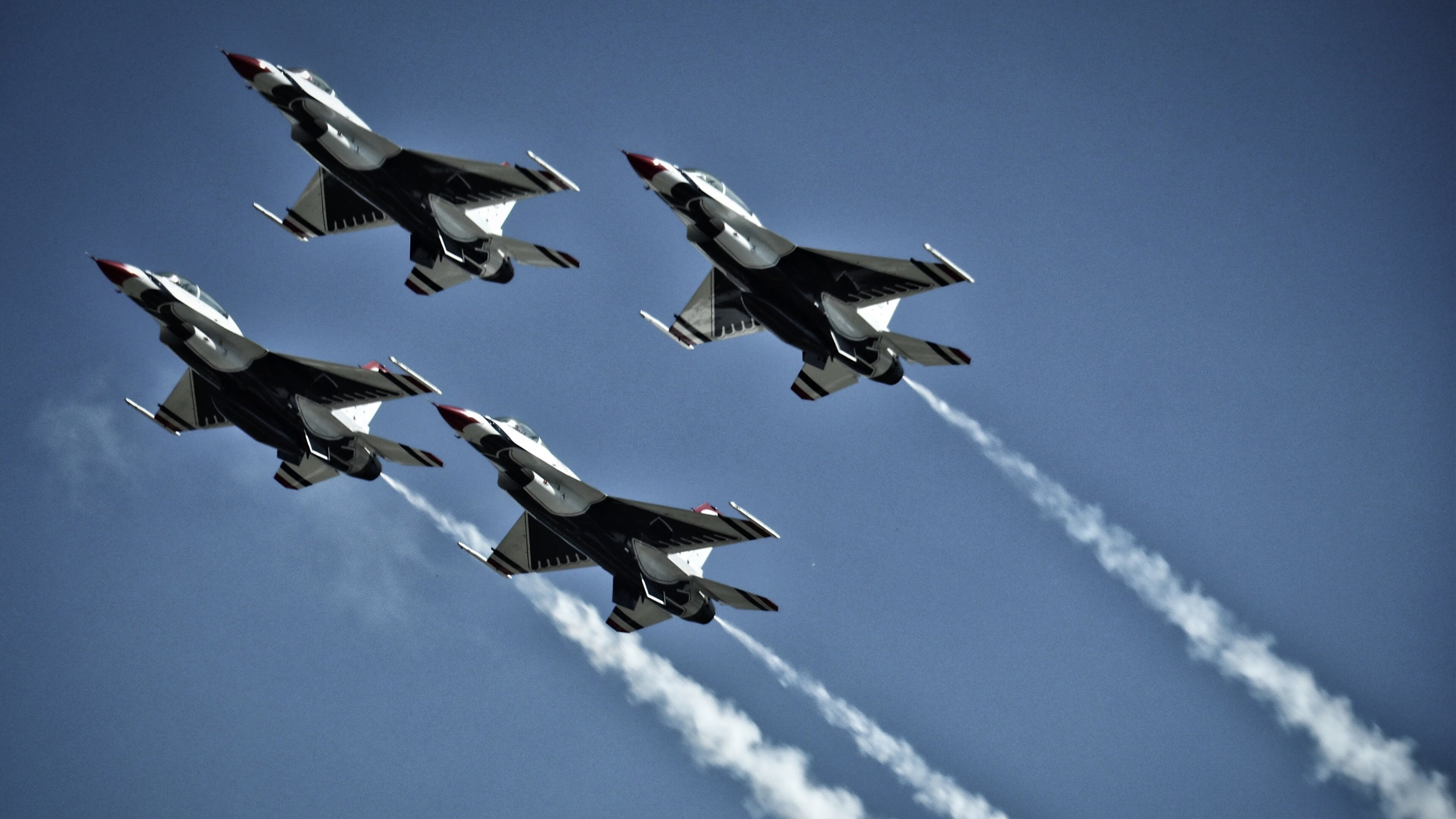 季后赛迷雾夜,当巴尔韦德的罚球点燃唯一性时刻