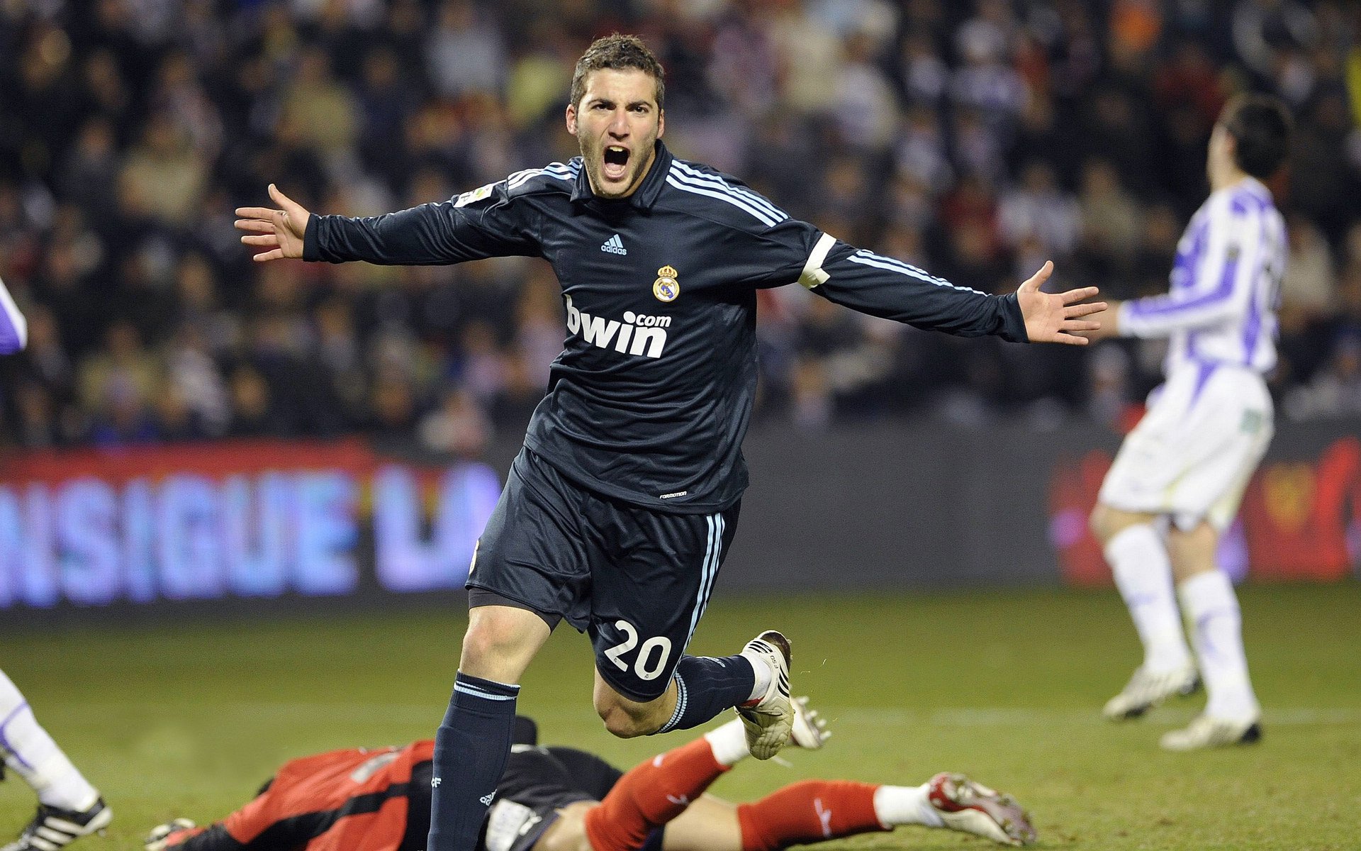 开云APP-唯一性的胜利,贝蒂斯对阵巴拉圭,巴雷拉统治全场