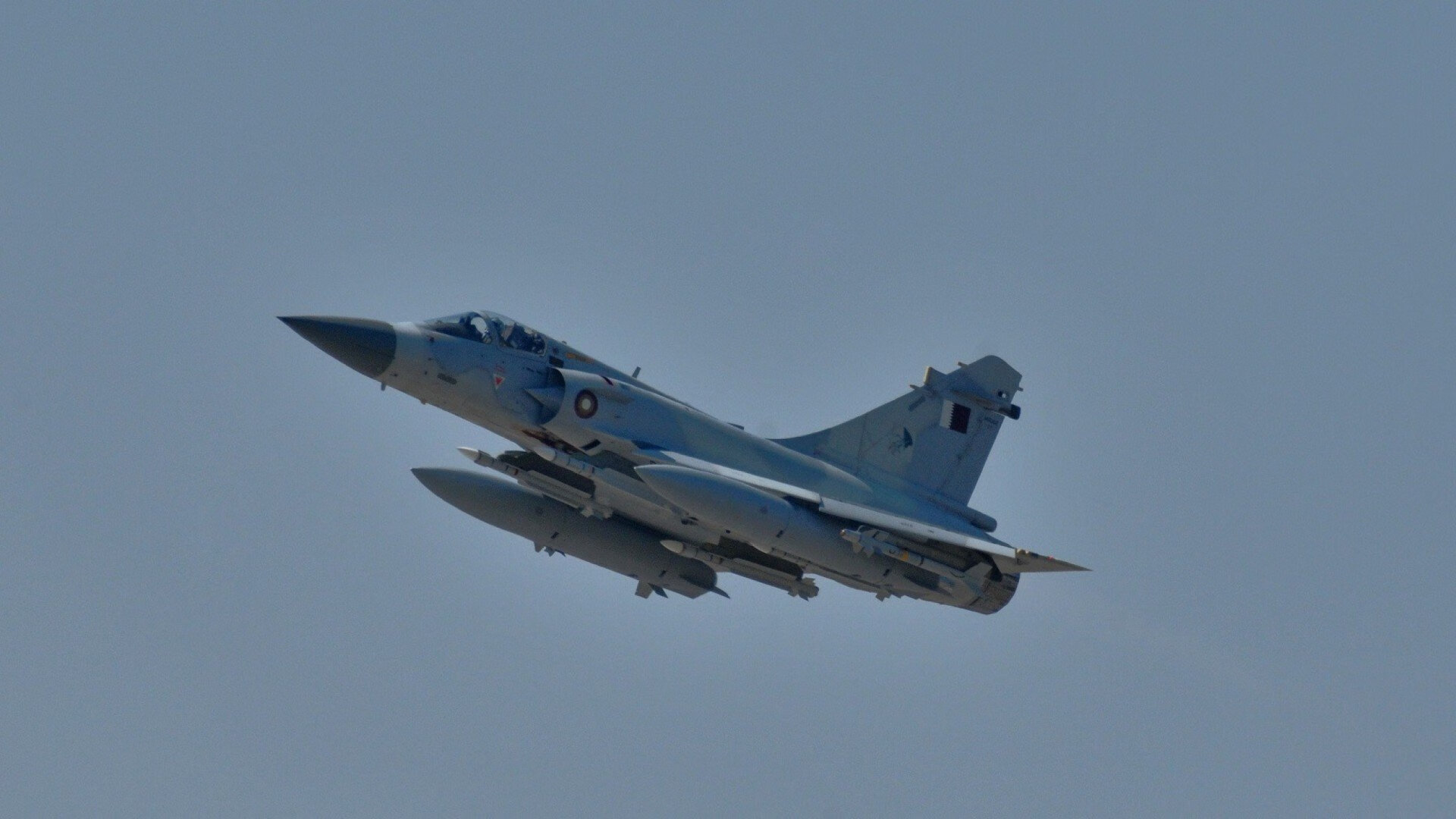 开云平台-铁幕擒狮—几内亚式战术镇压里昂，阿坎吉一夫当关铸就欧冠传奇