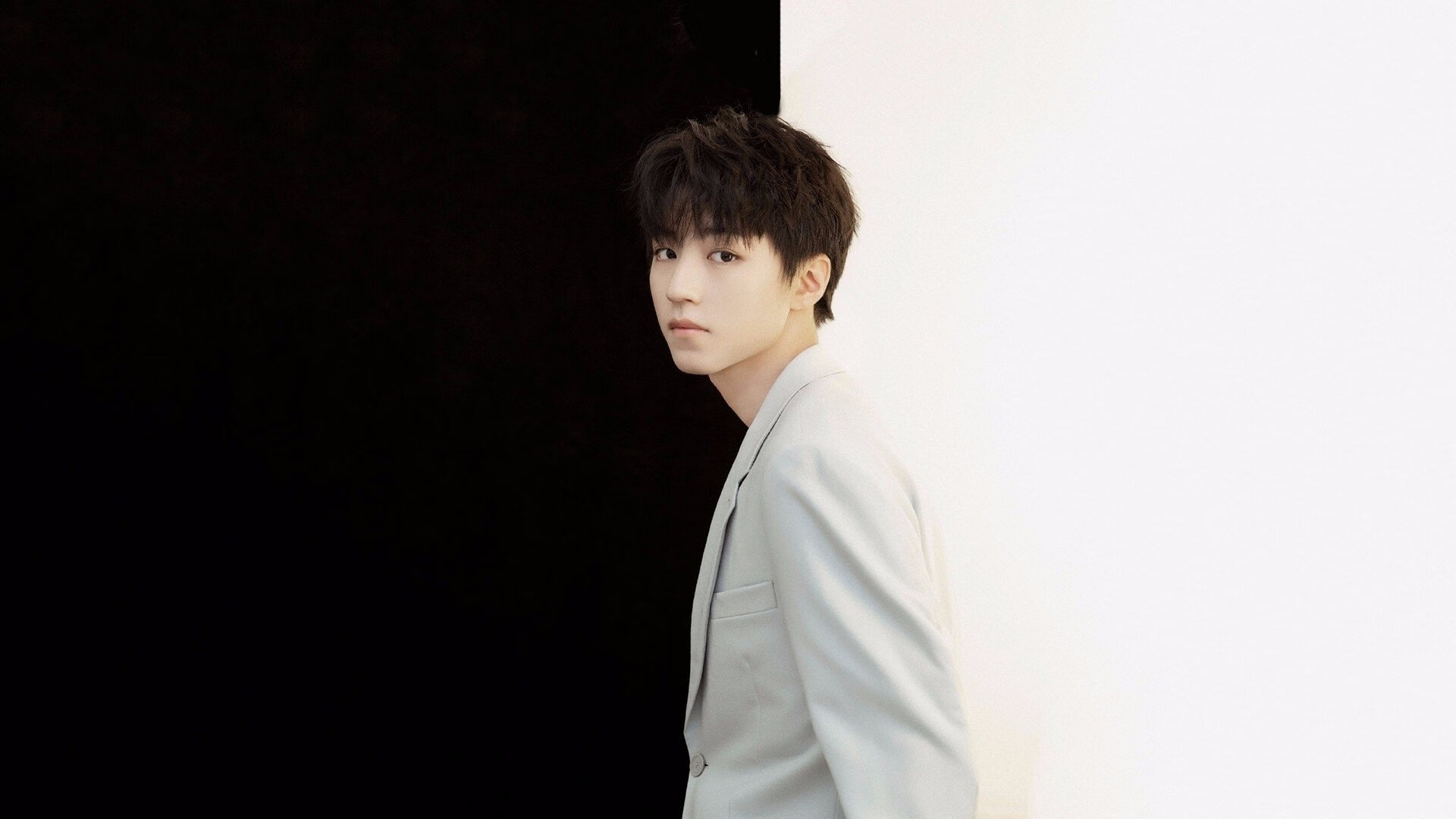 在斯台普斯的他人主场，霍勒迪用一场反客为主的接管，为快船狂胜写下唯一注脚